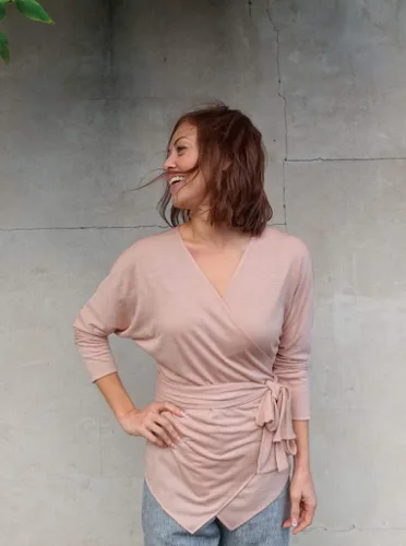 Vista 4 de Style Arc Patrón de costura - Dale Knit Top (tallas 18-30)